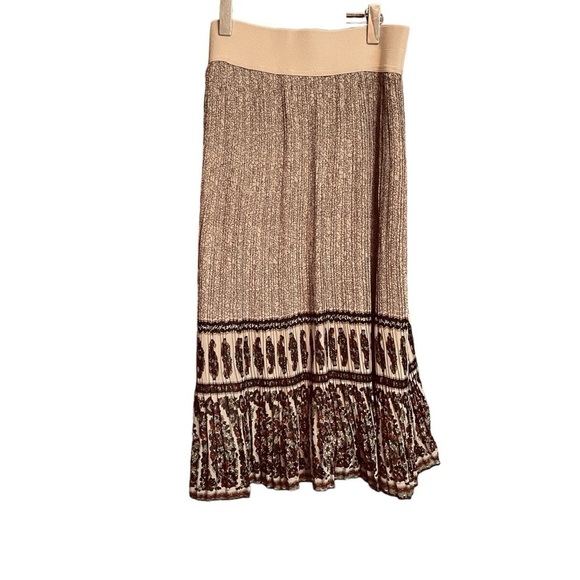 ANDI + JAMES Women's Medium A-Line Skirt Pleated Beige
Geometric Paisley Hem NWT - Picture 5 of 12